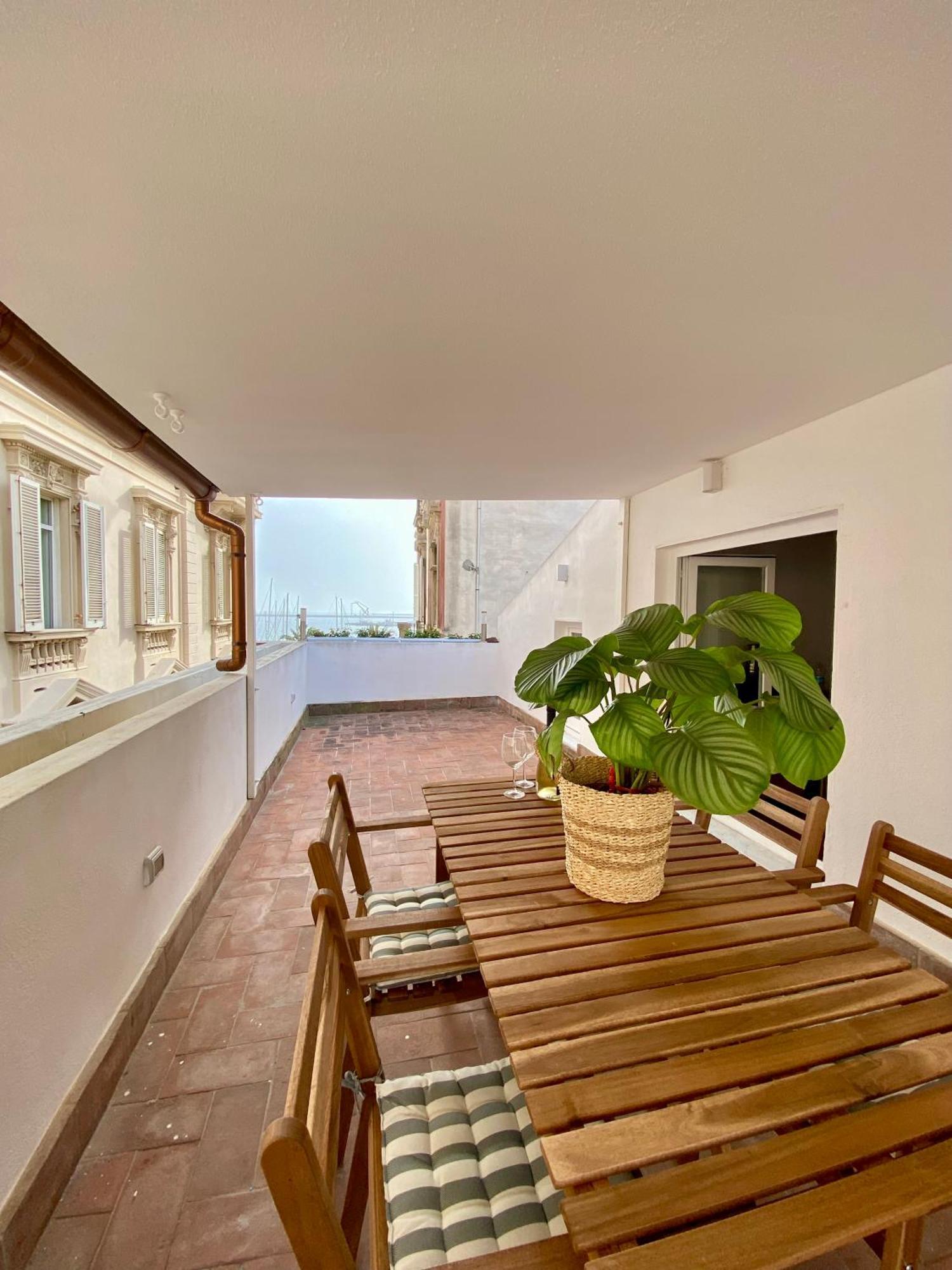 Vicomillesuites Cagliari Bagian luar foto